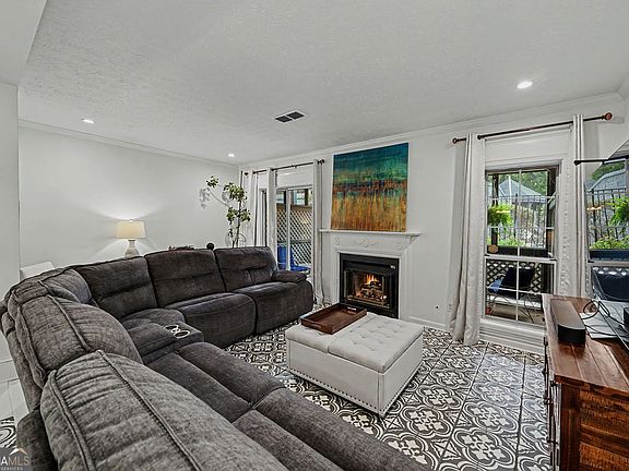 5th image of 1157 Weatherstone Dr