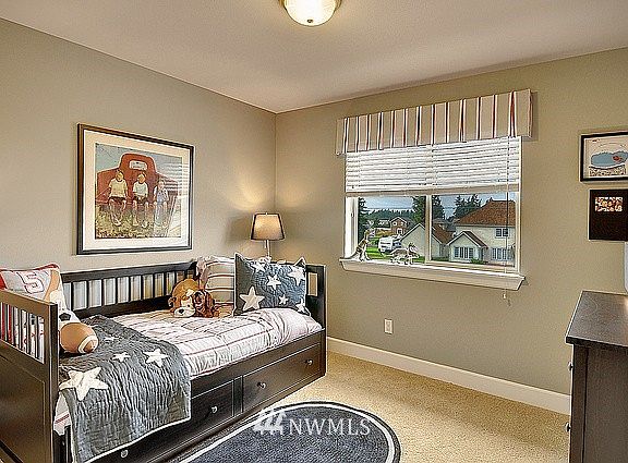 2nd image of 547 Beachwood Court SW