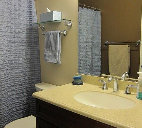 2nd bathroom