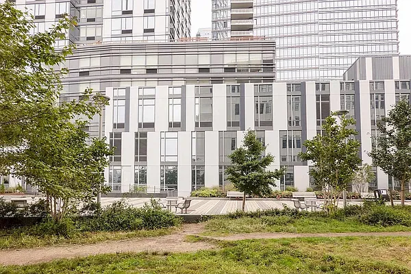 Rented by Compass | media 8