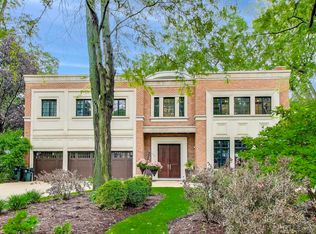 6535 N Tower Circle Dr, Lincolnwood, IL 60712