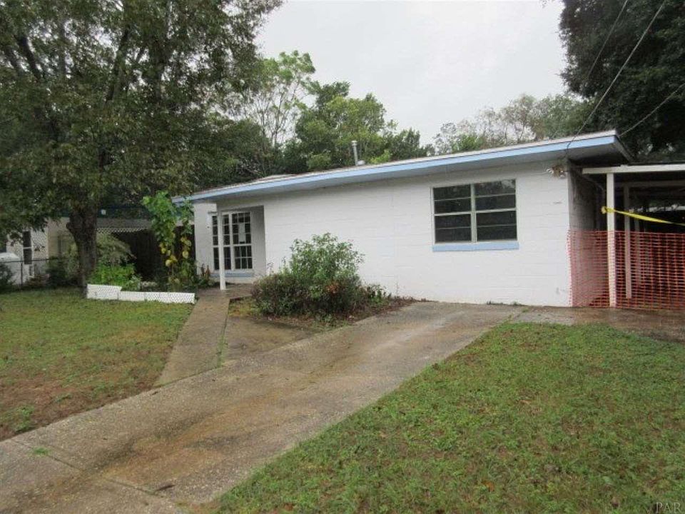 1st image of 220 Aquamarine Ave