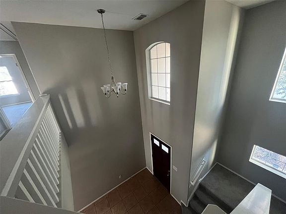 3rd image of 6302 Macquarie Dr