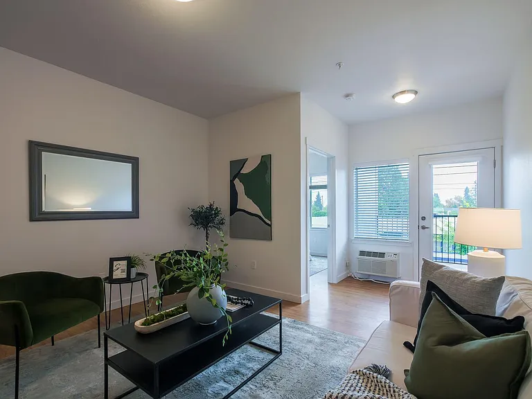 7550 N Lombard St — Photo 11