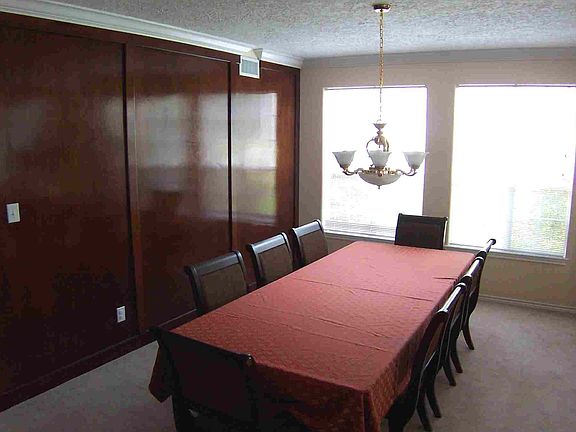 Formal Dining
