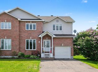 15 A Blais St #B, Russell, ON K0A 1W1