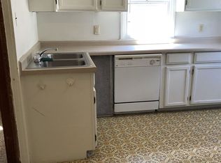 912 N 9th St, Bismarck, ND 58501