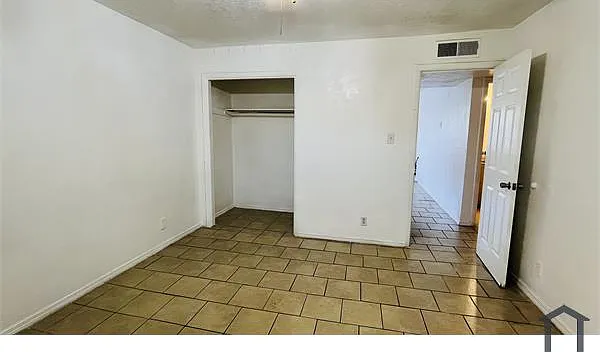 8200 Copper Ave NE #C — Photo 14