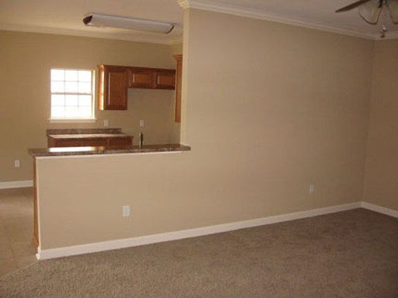 Breakfast Bar to Kitchen