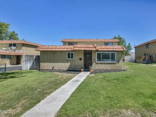 3400 Woodside Dr APT 24, Carson City, NV 89701