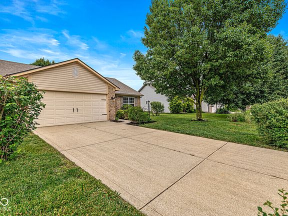 5th image of 8236 Brambleberry Dr