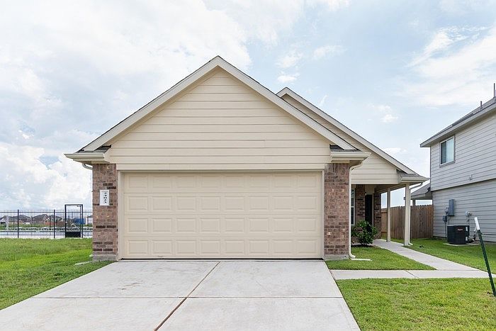 1st image of 24023 Treviso Gardens Dr