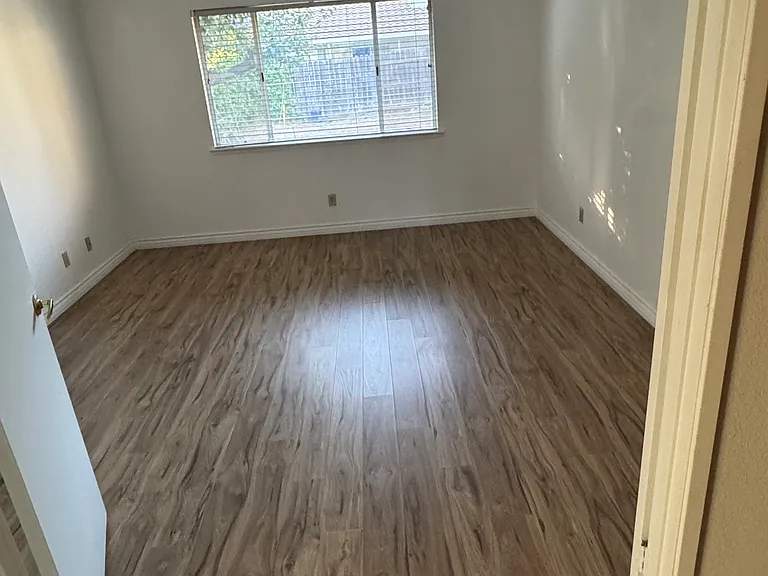 1187 Cabana Ct — Photo 10