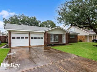 2811 Raspberry Ln, Pasadena, TX 77502