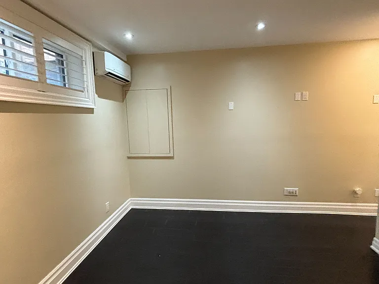 81 Chestnut Hills Pkwy #LOWER — Photo 15