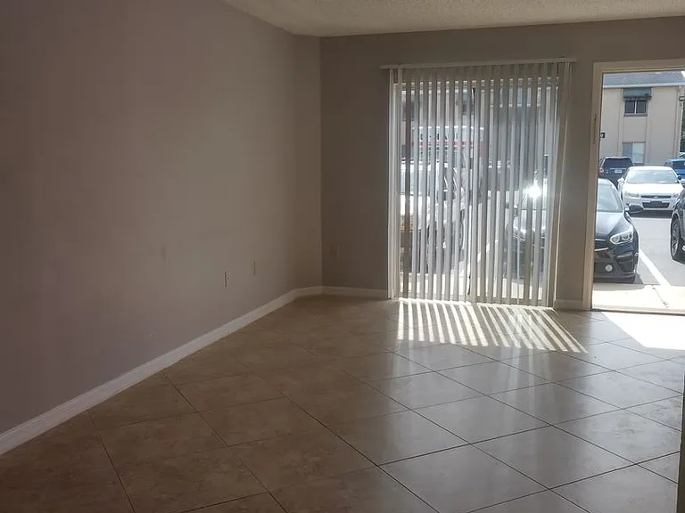 4149 S Semoran Blvd #17 — Photo 4