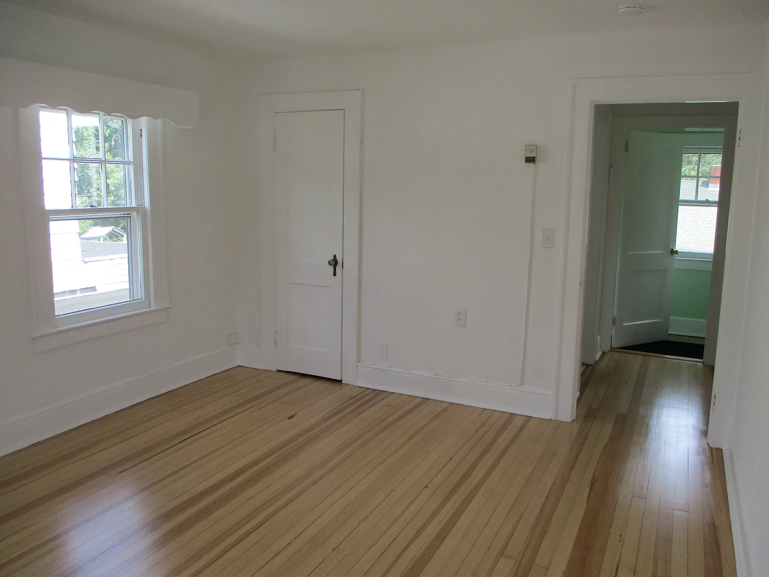 514 Ostrander Ave — Photo 2