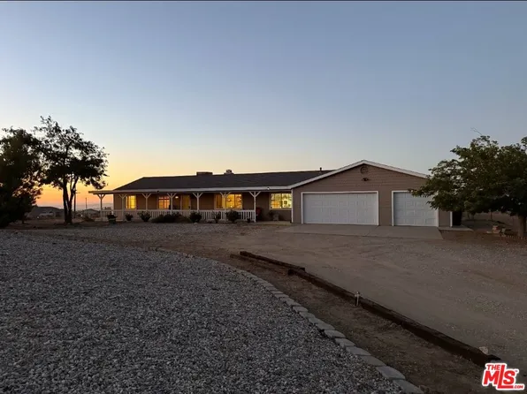 8125 Centola Rd, Phelan, CA 92371