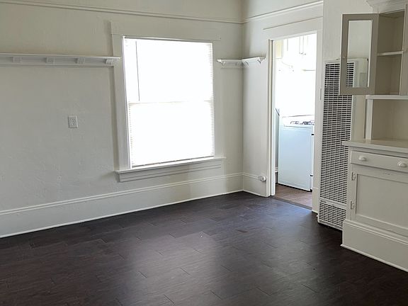 4th image of 2317 19th St #A