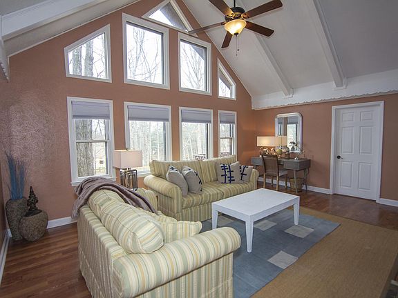 4th image of 1485 Skyway Dr