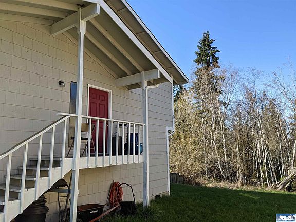 4th image of 1311 Campbell Ave1315 Campbell Ave
