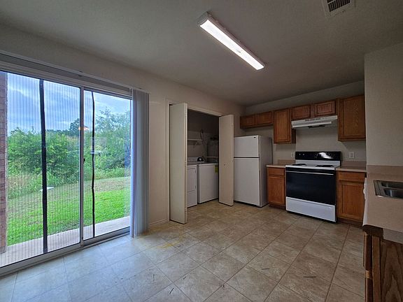 5th image of 3513 Malibu Ln #A-d