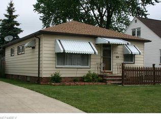 6102 Renwood Dr, Parma, OH 44129