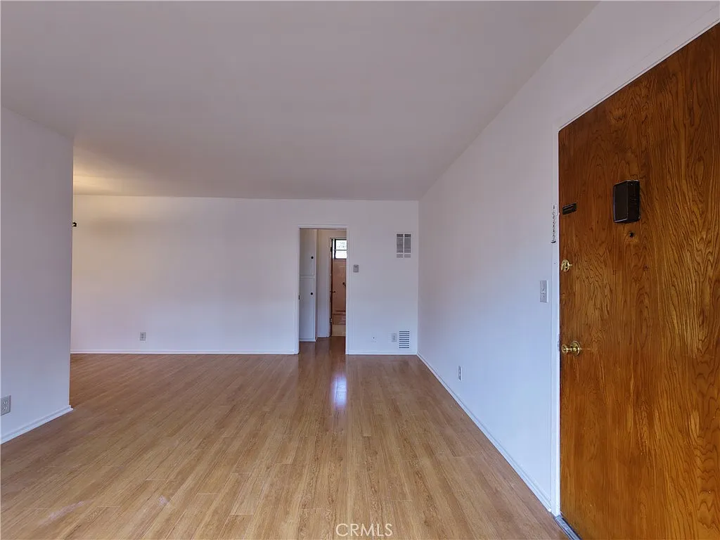 1 bed, 875 sqft, $1,895 — Photo 4