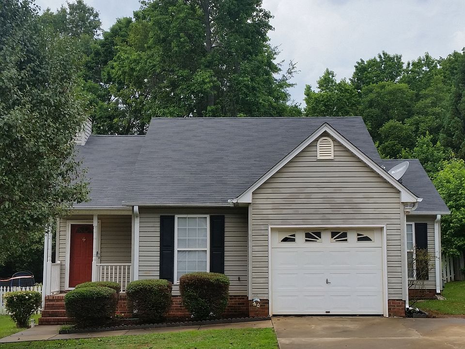 2nd image of 204 Twin Falls Dr