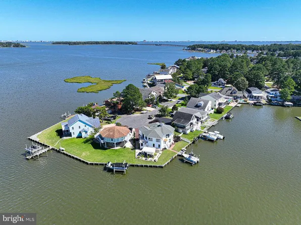 15 Riverside Ct, Ocean Pines, MD 21811