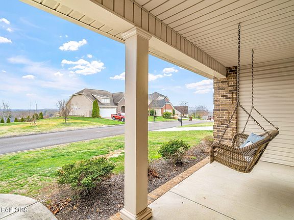 3rd image of 2534 Ancient Oak Ln