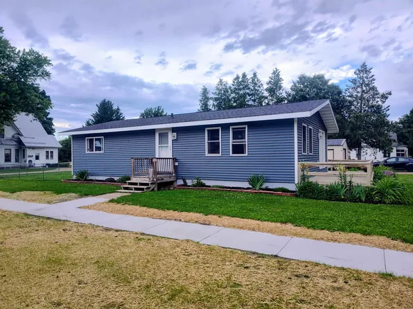 301 Main St, Blue River, WI 53518