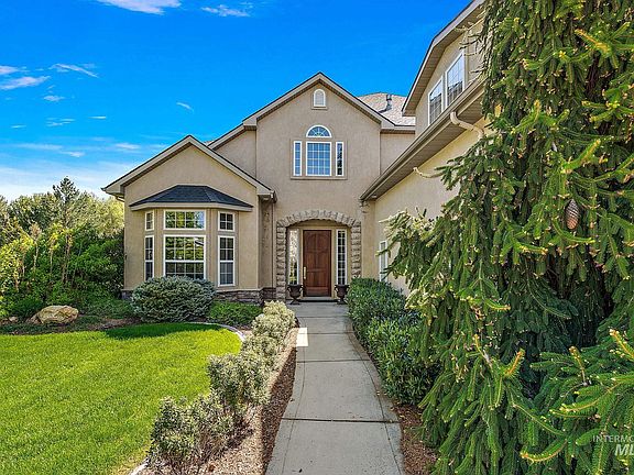 3rd image of 3236 S Kingsbury Way