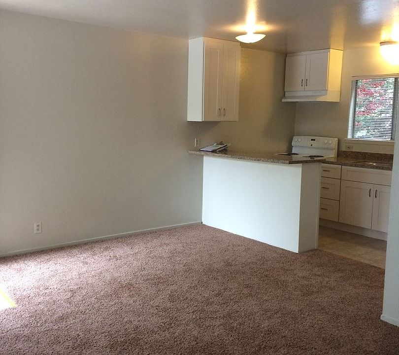2nd image of 2040 Alice St APT 3