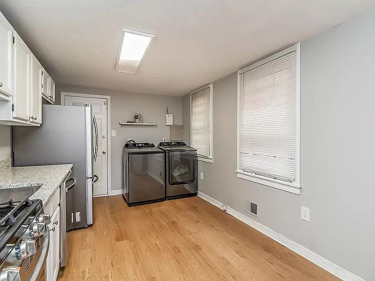635 Portland St #A — Photo 15