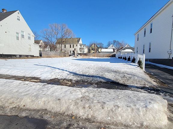4th image of 1584 Avenue A