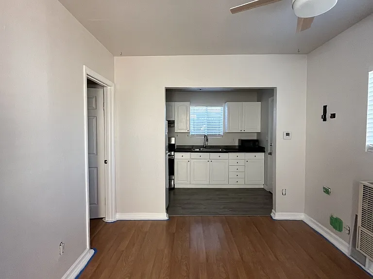 Side entrance to living room