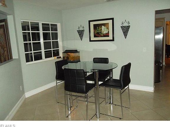 5th image of 2410 68th Ave NE