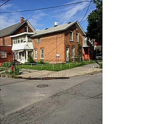 2nd image of 1101 Park St