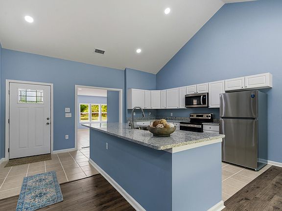 5th image of 4046 Dewitt Rd.