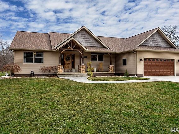 3rd image of 14982 Freemont Rd