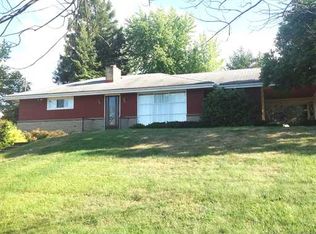 2911 Clayton Rd, Beaver Falls, PA 15010