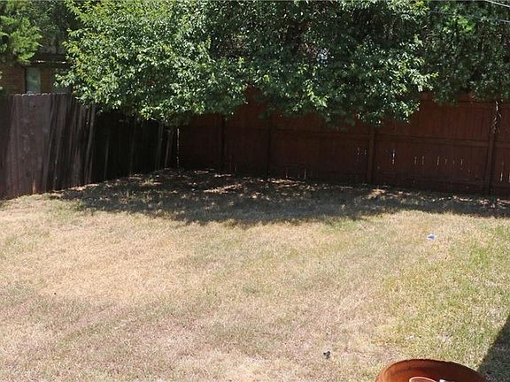 4th image of 3012 Veterans Ave