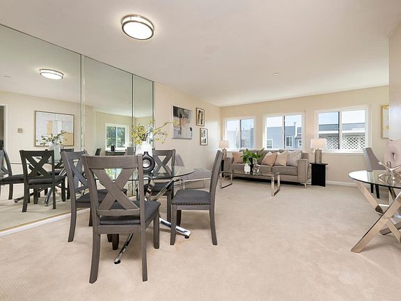 5th image of 320 Peninsula Ave APT 215