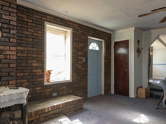 4th image of 34 Sellers Ln