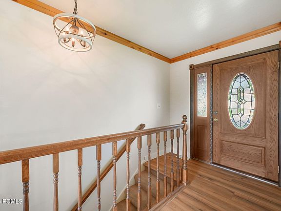 4th image of 1007 N Valley Dr