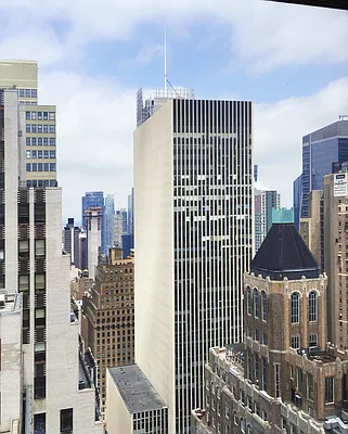 Rented by Compass | media 22