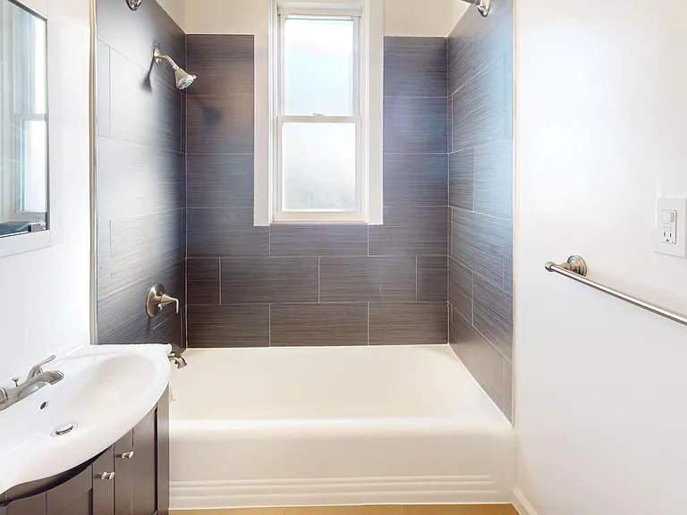 1690 N Point St — Photo 9