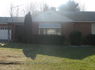 820 Buchanan Trl E, Greencastle, PA 17225