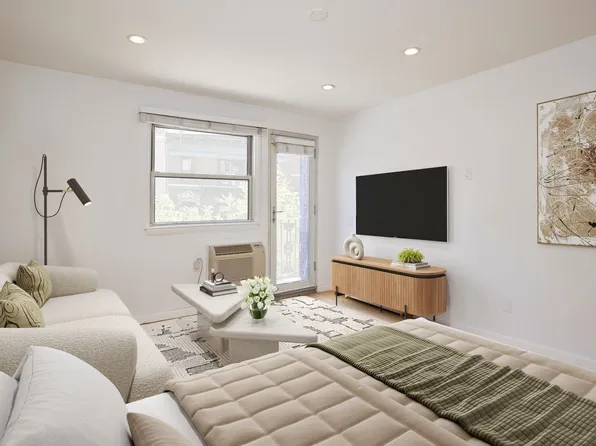 211 Thompson Street 5L image 1 of 6